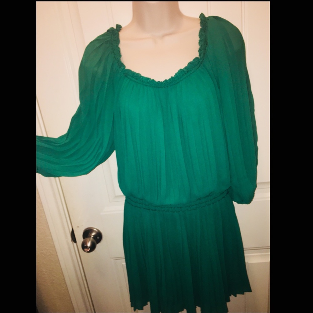 MSSP Kelly Green Flowy Dresss